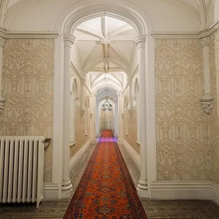 Le Chateau Vallombrosa By Halldis Apartamento